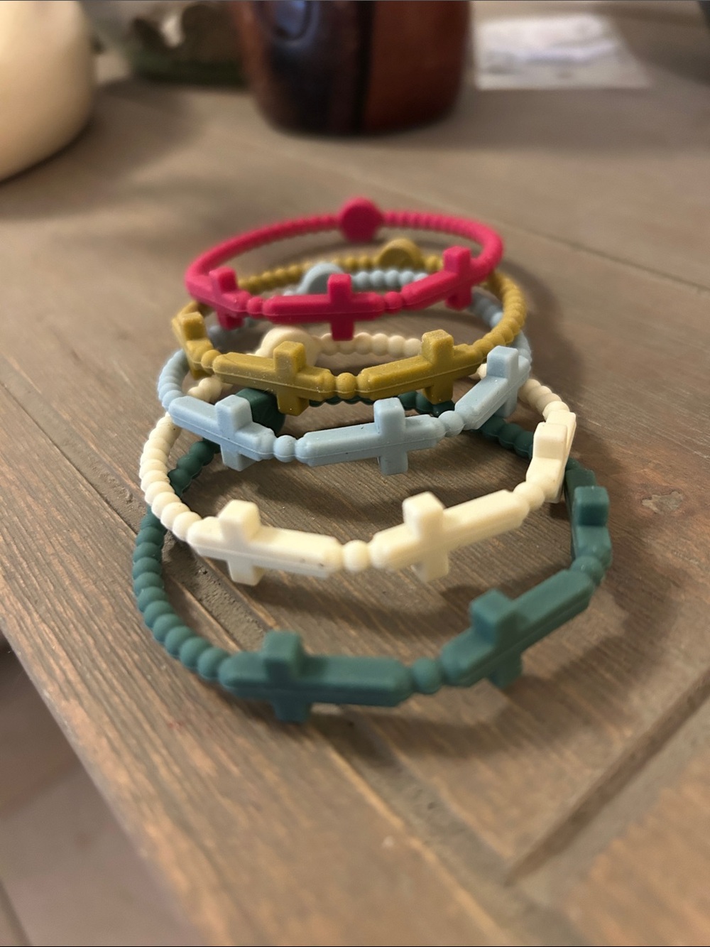 Plunder Silicone Cross Stretch Bracelets Set of 5 (NWOT)